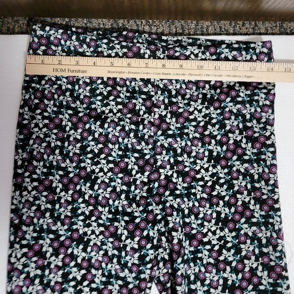 GORGEOUS Bethany Mota Black Floral Leggings Size Medium - Picture 6 of 10